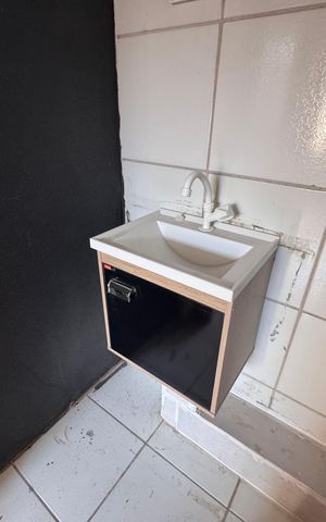 Apartamento à venda com 43m², 2 quartos e sem vaga Apartamento à venda com 43m², 2 quartos e sem vagaBanheiro Social