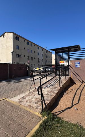Apartamento à venda com 43m², 2 quartos e sem vaga Apartamento à venda com 43m², 2 quartos e sem vagaFachada
