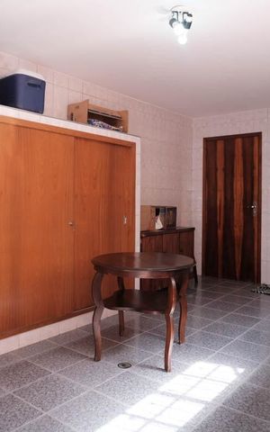 Casa à venda com 190m², 5 quartos e 4 vagasÁrea de Serviço