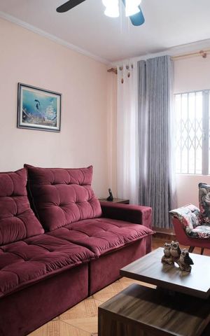 Casa à venda com 190m², 5 quartos e 4 vagasSala
