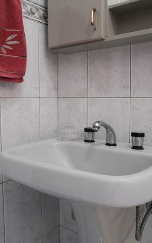 Casa à venda com 190m², 5 quartos e 4 vagasBanheiro 2