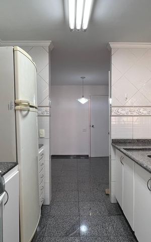 Apartamento à venda com 225m², 3 quartos e 2 vagas Apartamento à venda com 225m², 3 quartos e 2 vagasÁrea de Serviço/Cozinha