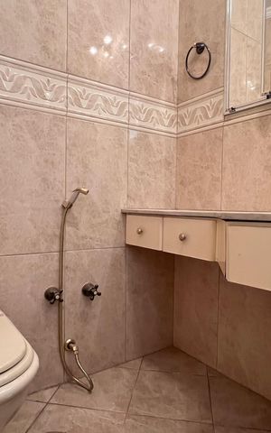 Apartamento à venda com 225m², 3 quartos e 2 vagas Apartamento à venda com 225m², 3 quartos e 2 vagasBanheiro 3