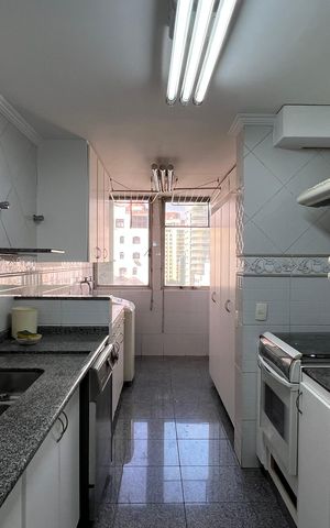 Apartamento à venda com 225m², 3 quartos e 2 vagas Apartamento à venda com 225m², 3 quartos e 2 vagasÁrea de Serviço/Cozinha