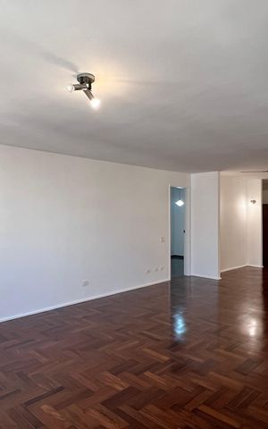 Apartamento à venda com 225m², 3 quartos e 2 vagas Apartamento à venda com 225m², 3 quartos e 2 vagasQuarto 1