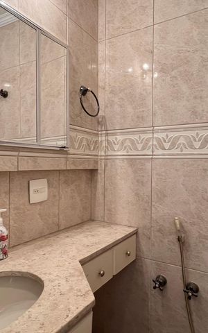 Apartamento à venda com 225m², 3 quartos e 2 vagas Apartamento à venda com 225m², 3 quartos e 2 vagasBanheiro 2