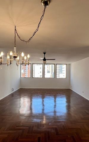 Apartamento à venda com 225m², 3 quartos e 2 vagas Apartamento à venda com 225m², 3 quartos e 2 vagasSala
