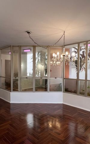 Apartamento à venda com 225m², 3 quartos e 2 vagas Apartamento à venda com 225m², 3 quartos e 2 vagasSala