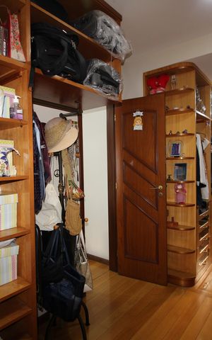 Casa de condomínio à venda com 390m², 4 quartos e 2 vagasQuarto 4 - Closet