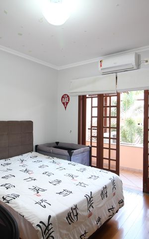 Casa de condomínio à venda com 390m², 4 quartos e 2 vagasQuarto 3 - Suíte