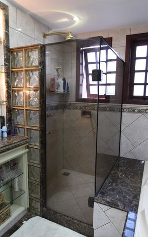 Casa de condomínio à venda com 390m², 4 quartos e 2 vagasQuarto 4 - Banheiro