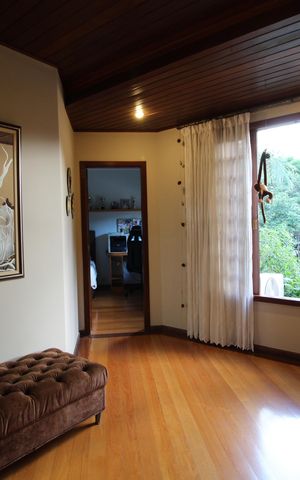 Casa de condomínio à venda com 390m², 4 quartos e 2 vagasHall dos Quartos