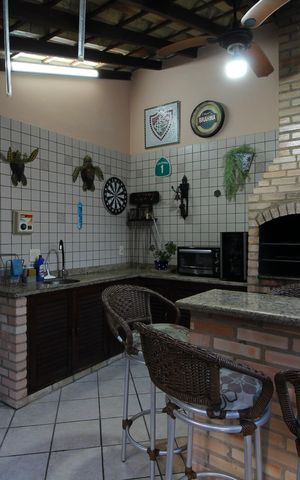 Casa de condomínio à venda com 390m², 4 quartos e 2 vagasChurrasqueira