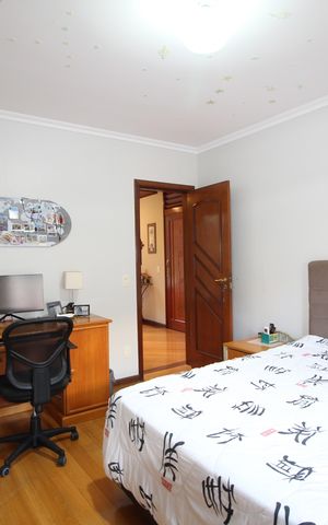 Casa de condomínio à venda com 390m², 4 quartos e 2 vagasQuarto 3 - Suíte