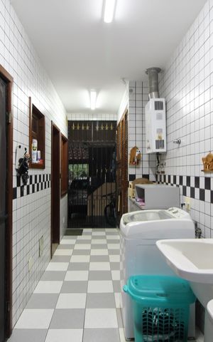 Casa de condomínio à venda com 390m², 4 quartos e 2 vagasÁrea de Serviço