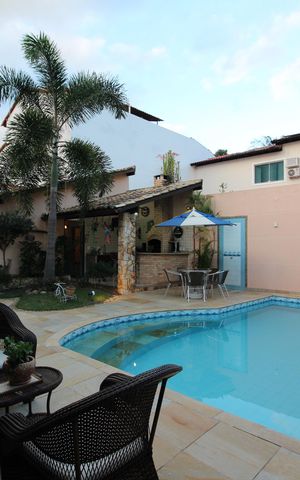 Casa de condomínio à venda com 390m², 4 quartos e 2 vagasÁrea Externa