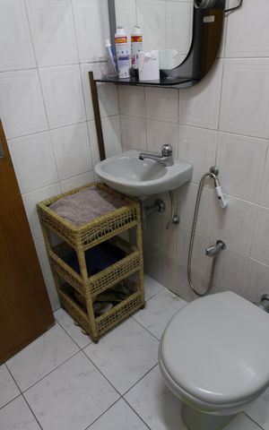 Casa de condomínio à venda com 390m², 4 quartos e 2 vagasBanheiro de Serviço
