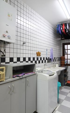 Casa de condomínio à venda com 390m², 4 quartos e 2 vagasÁrea de Serviço