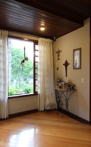 Casa de condomínio à venda com 390m², 4 quartos e 2 vagasHall dos Quartos