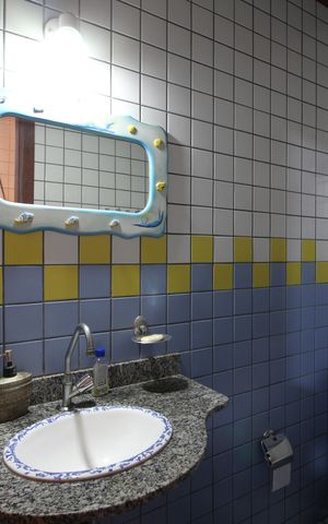 Casa de condomínio à venda com 390m², 4 quartos e 2 vagasBanheiro 2