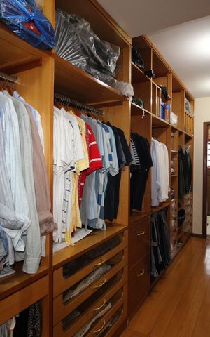 Casa de condomínio à venda com 390m², 4 quartos e 2 vagasQuarto 4 - Closet