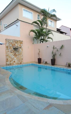 Casa de condomínio à venda com 390m², 4 quartos e 2 vagasÁrea Externa