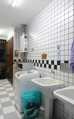 Casa de condomínio à venda com 390m², 4 quartos e 2 vagasÁrea de Serviço