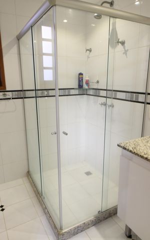 Casa de condomínio à venda com 390m², 4 quartos e 2 vagasQuarto 2 - Banheiro