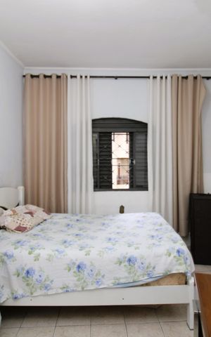 Casa à venda com 185m², 2 quartos e 3 vagasQuarto 1