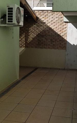 Casa para alugar com 250m², 3 quartos e 4 vagas