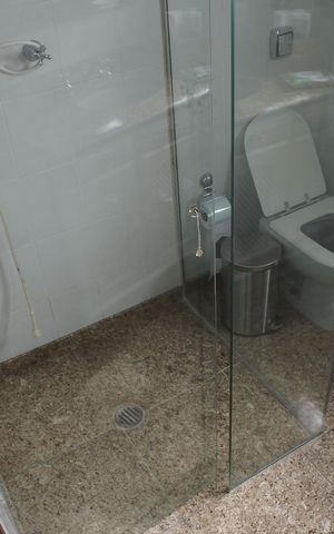 Casa à venda com 650m², 4 quartos e 6 vagasBanheiro/Suíte 3