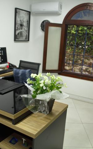 Casa à venda com 650m², 4 quartos e 6 vagasEscritório