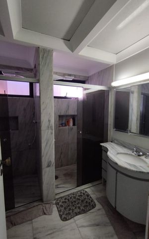 Casa para alugar com 350m², 5 quartos e 4 vagas Casa para alugar com 350m², 5 quartos e 4 vagasBanheiro 3