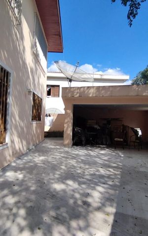 Casa para alugar com 350m², 5 quartos e 4 vagas Casa para alugar com 350m², 5 quartos e 4 vagasGaragem