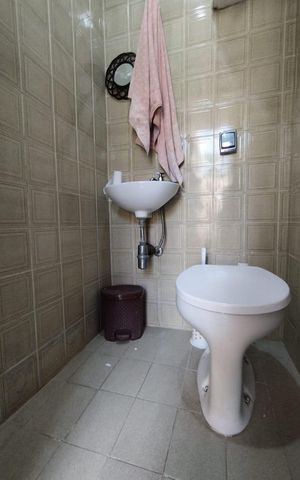 Casa para alugar com 350m², 5 quartos e 4 vagas Casa para alugar com 350m², 5 quartos e 4 vagasBanheiro 1