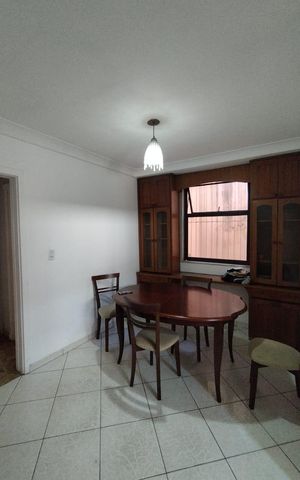 Casa para alugar com 350m², 5 quartos e 4 vagas Casa para alugar com 350m², 5 quartos e 4 vagasSala de Jantar