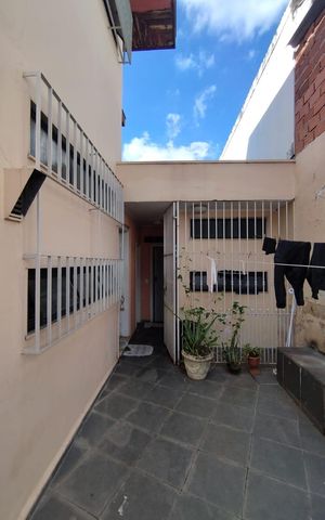 Casa para alugar com 350m², 5 quartos e 4 vagas Casa para alugar com 350m², 5 quartos e 4 vagasÁrea comum