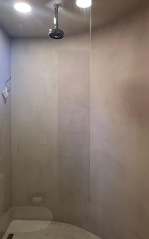 Apartamento à venda com 70m², 1 quarto e 2 vagas Apartamento à venda com 70m², 1 quarto e 2 vagasBanheiro da Suíte