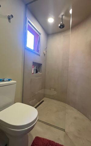 Apartamento à venda com 70m², 1 quarto e 2 vagas Apartamento à venda com 70m², 1 quarto e 2 vagasBanheiro da Suíte