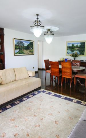 Apartamento à venda com 190m², 3 quartos e 2 vagas Apartamento à venda com 190m², 3 quartos e 2 vagasSala