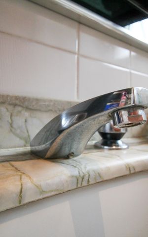 Apartamento à venda com 190m², 3 quartos e 2 vagas Apartamento à venda com 190m², 3 quartos e 2 vagasBanheiro da Suíte 1