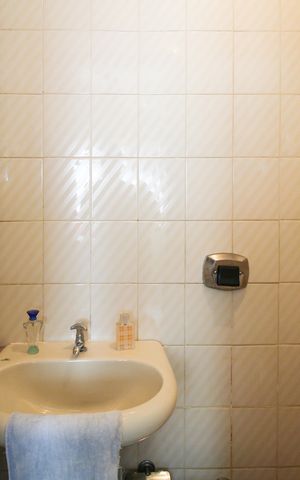 Apartamento à venda com 190m², 3 quartos e 2 vagas Apartamento à venda com 190m², 3 quartos e 2 vagasBanheiro de serviço