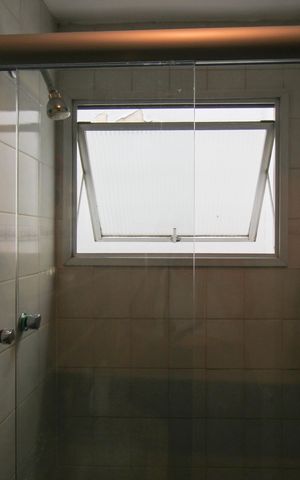 Apartamento à venda com 190m², 3 quartos e 2 vagas Apartamento à venda com 190m², 3 quartos e 2 vagasBanheiro da Suíte 1