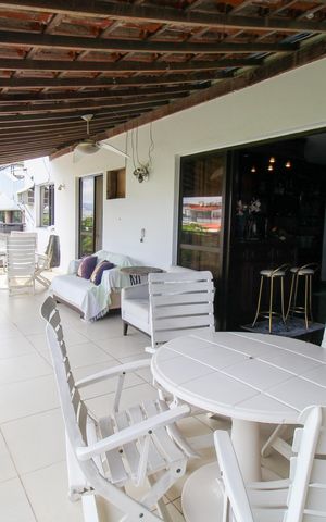 Apartamento à venda com 190m², 3 quartos e 2 vagas Apartamento à venda com 190m², 3 quartos e 2 vagasVaranda