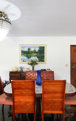 Apartamento à venda com 190m², 3 quartos e 2 vagas Apartamento à venda com 190m², 3 quartos e 2 vagasSala
