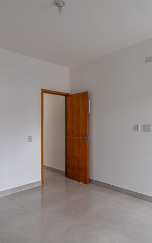 Casa à venda com 95m², 3 quartos e 2 vagas Casa à venda com 95m², 3 quartos e 2 vagasSuíte