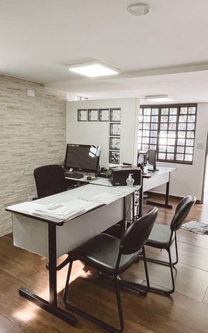 Casa à venda com 100m², 4 quartos e 2 vagas Casa à venda com 100m², 4 quartos e 2 vagasSala 1