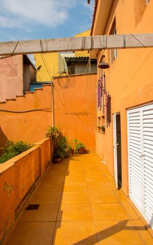 Casa à venda com 298m², 3 quartos e 5 vagas Casa à venda com 298m², 3 quartos e 5 vagasÁrea externa