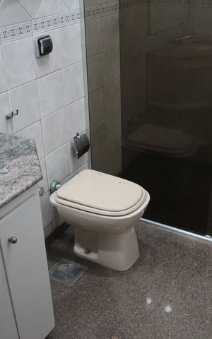 Casa à venda com 557m², 5 quartos e 4 vagasBanheiro