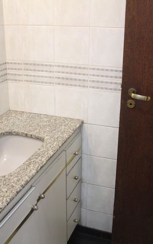 Casa à venda com 557m², 5 quartos e 4 vagasBanheiro Social